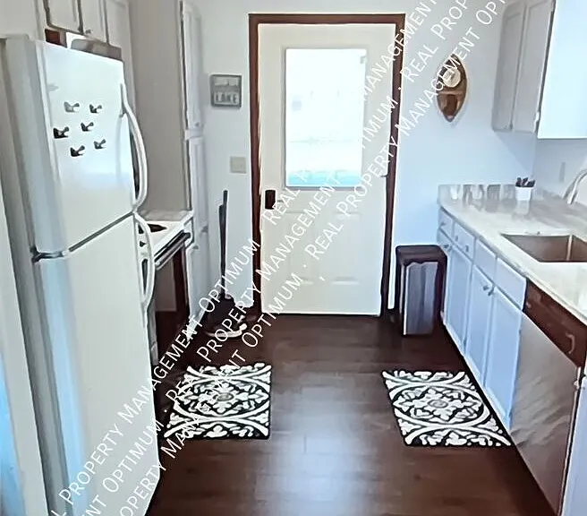 9376 S Park Dr NE — Photo 5
