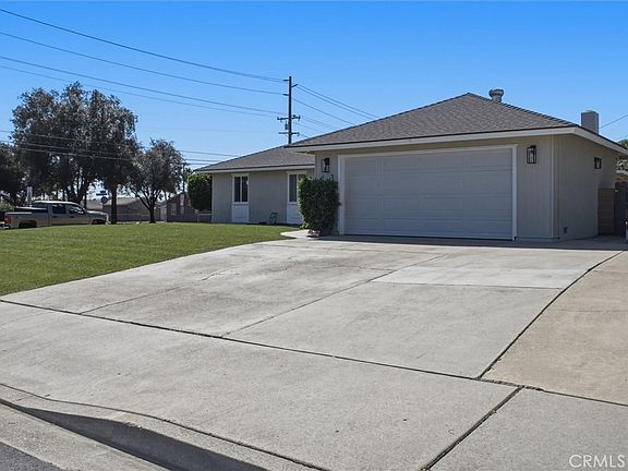 2nd image of 1701 Martello St