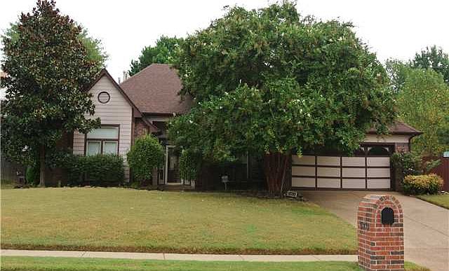 1st image of 520 Sanga Cir