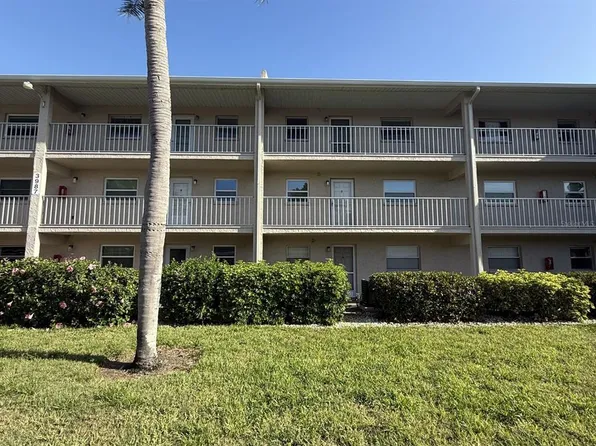 3987 Maceachen Blvd APT 133, Sarasota, FL 34233