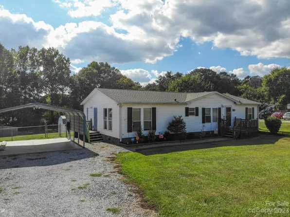 149 Twin Creeks Rd, Mooresboro, NC 28114