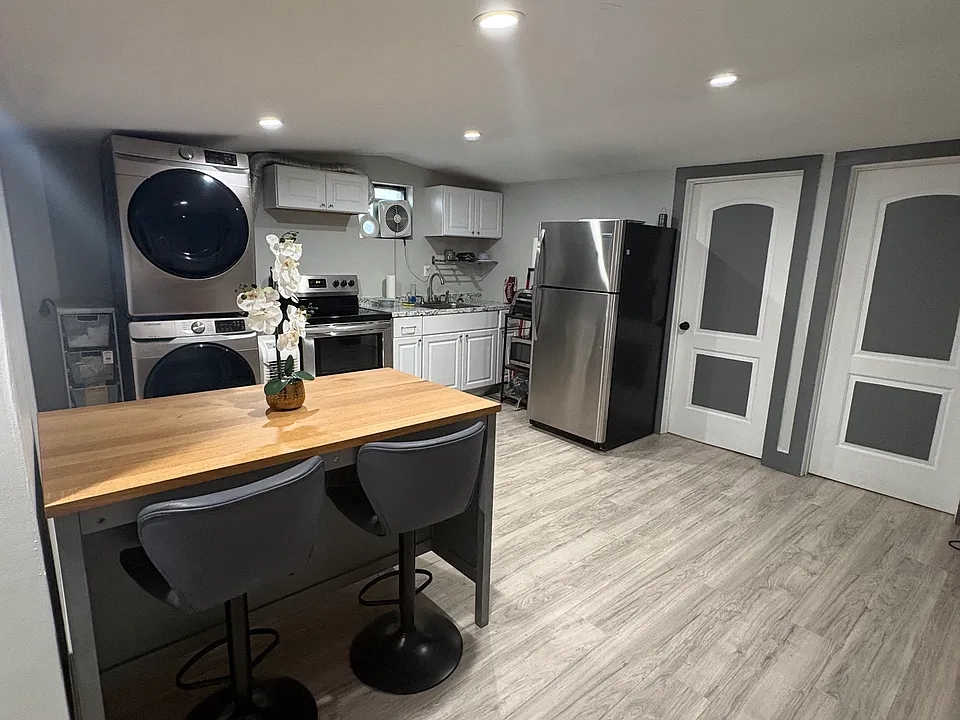 4006 Pratt Ave #3