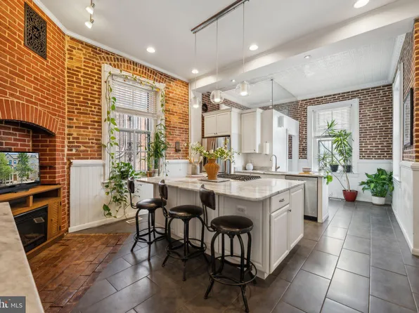 1221 N Calvert St, Baltimore, MD 21202