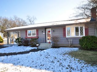 78 Woodhill Rd, Manchester, CT 06042