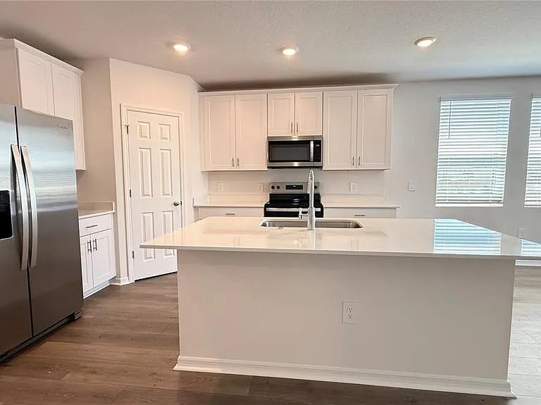 3905 Giorgio Dr — Photo 9