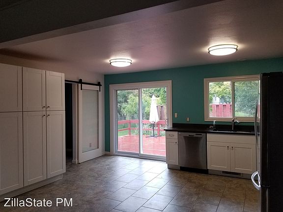 5th image of 1204 Creek Xing