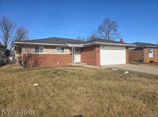 3559 Hein Dr, Sterling Heights, MI 48310