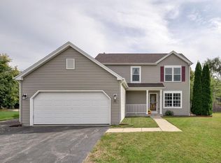 668 Bluebill Ln, Genoa City, WI 53128