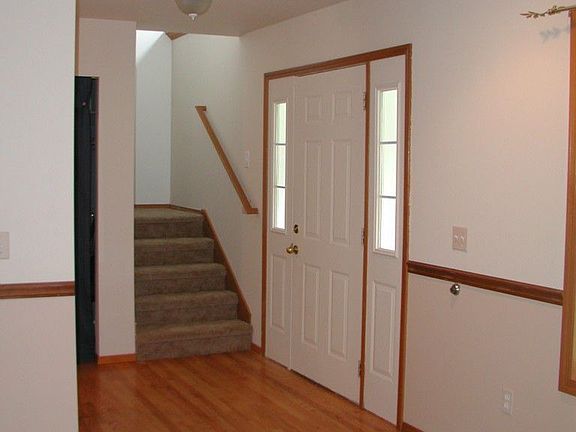 2nd image of 409 173rd Ave NE