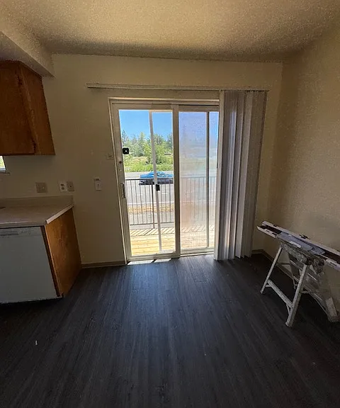 1736 Medart Ln — Photo 16
