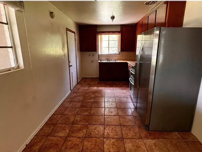 1322 S Cedar St — Photo 4