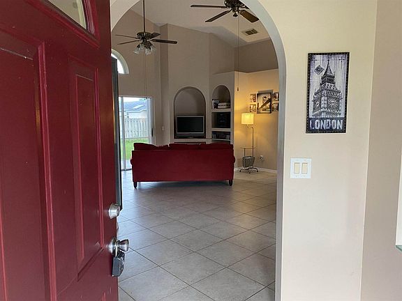 2nd image of 1001 SW Dalton Ave