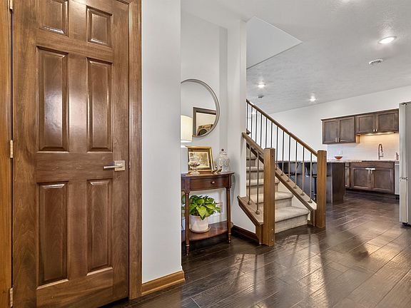 2nd image of 5314 S Seville Pl