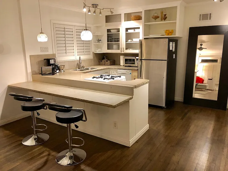 1174 E Ocean Blvd — Photo 10