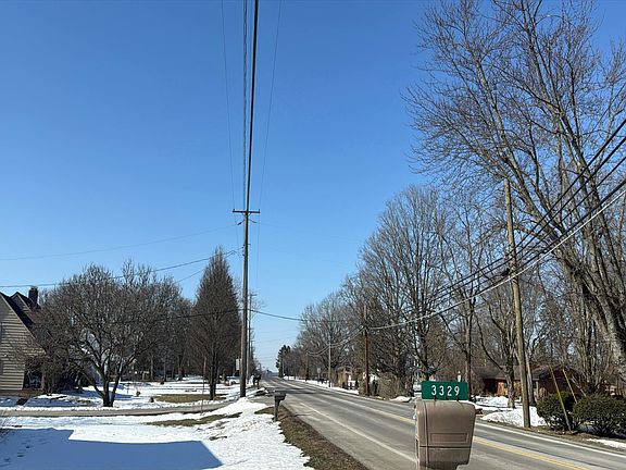 4th image of 3329 E High St