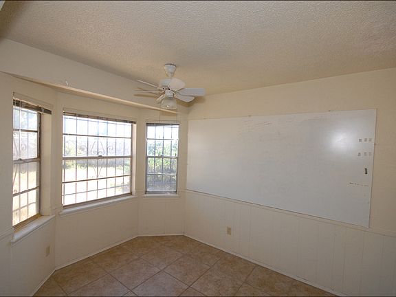 4th image of 9877 Vandenburg St