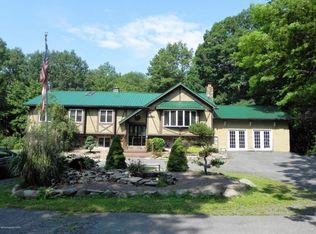 141 Rinker Rd, Stroudsburg, PA 18360