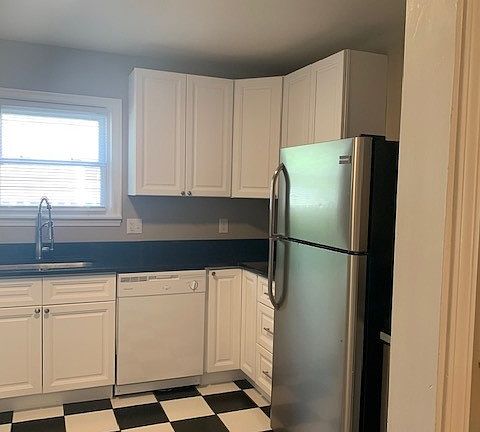5th image of 330 W 46th St