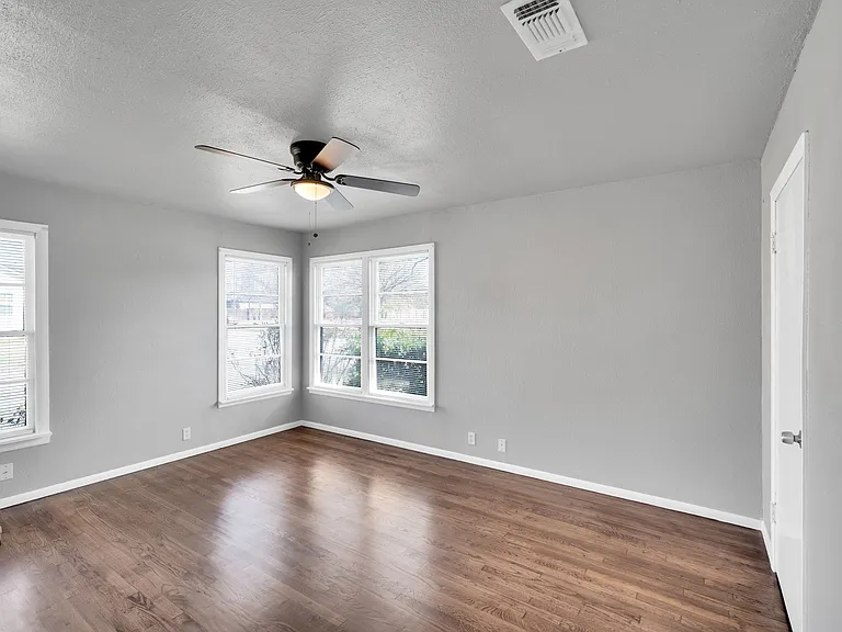 413 Shaw St — Photo 25