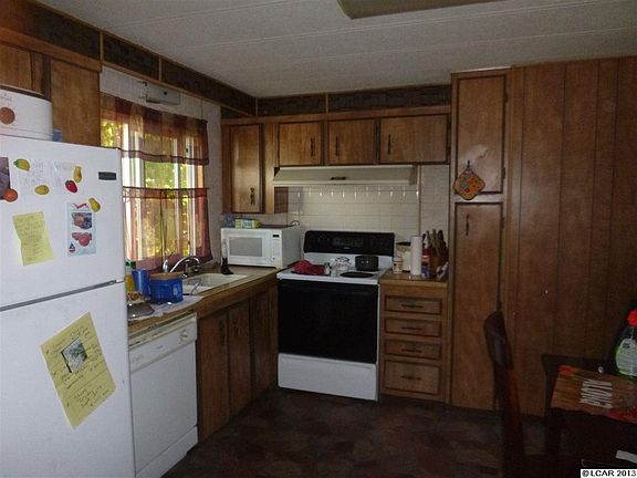 2nd image of 921 Preston Ave Trailer 6