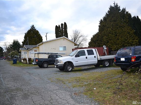 2nd image of 16723 Larch Way