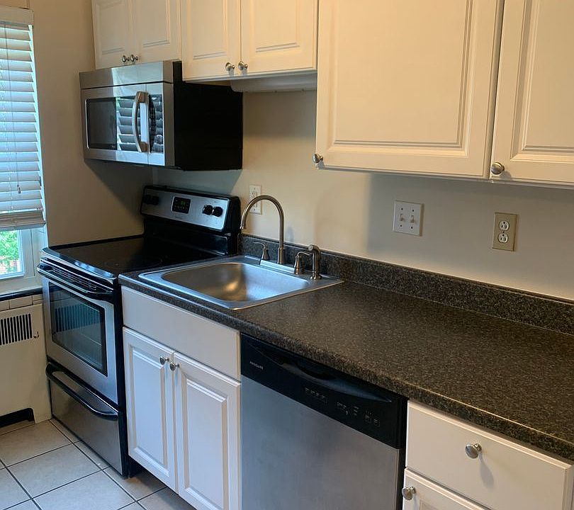 1st image of 3424 Shaw Ave #7955996