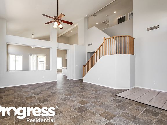 3rd image of 12567 W Flower St