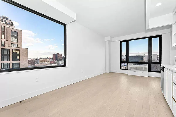 Rented by Tapiro Realty | media 20