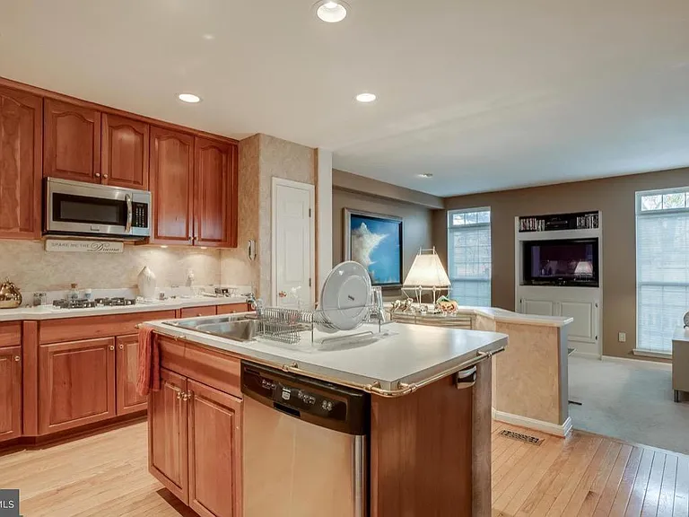 9810 Bolton Village Ct — Photo 9