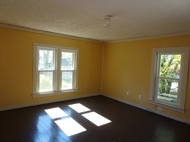 108 Center St — Photo 21