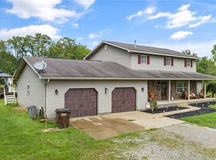 211 Barnett Ridge Rd, Belpre, OH 45714