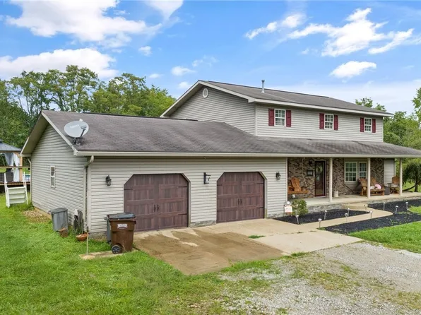 211 Barnett Ridge Rd, Belpre, OH 45714