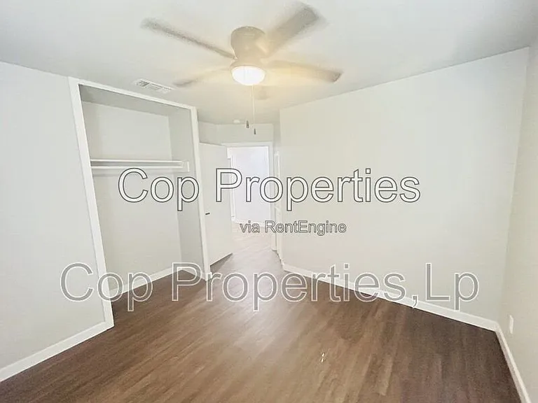 2914 Greenacres St — Photo 14