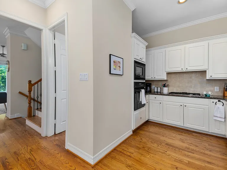 2427 Ralph St — Photo 20