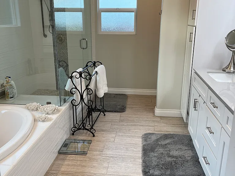 2825 Frankel St — Photo 21