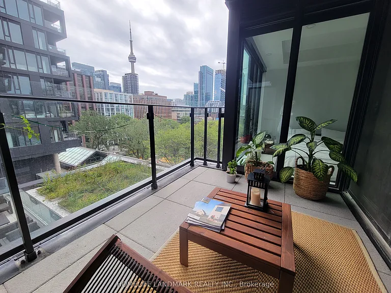 505 Richmond St W #504 — Photo 22