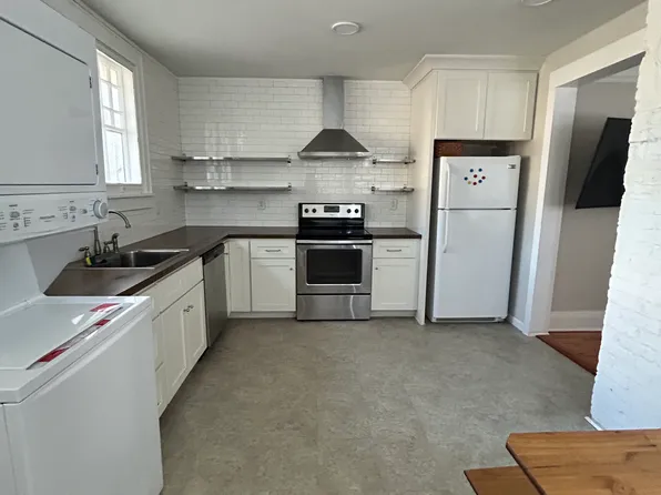 415 S McKay Ave, Lakeland, FL 33801