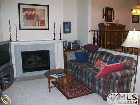 1596 Brentwood 025.