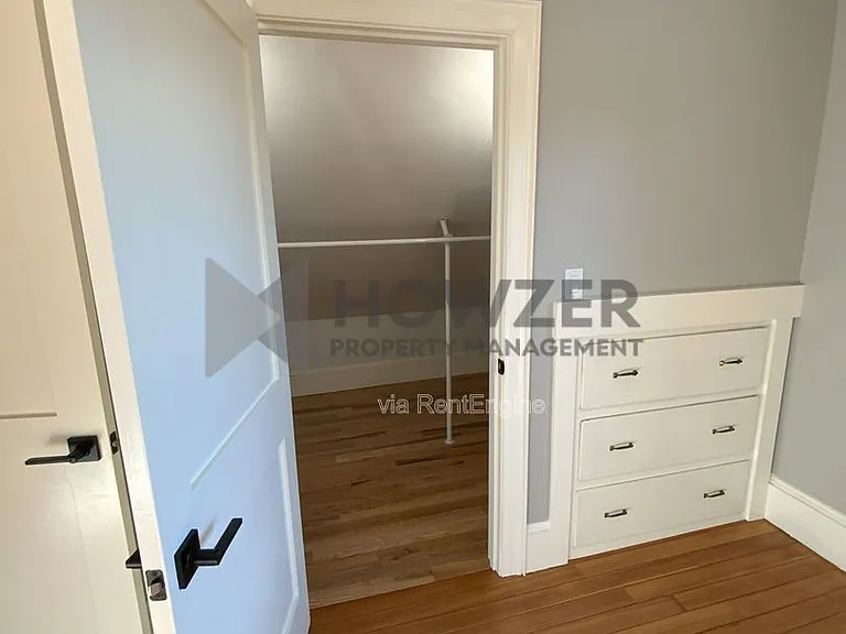 50 E Clinton St #4 — Photo 13