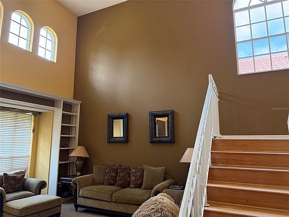 3rd image of 18826 Avenue Biarritz