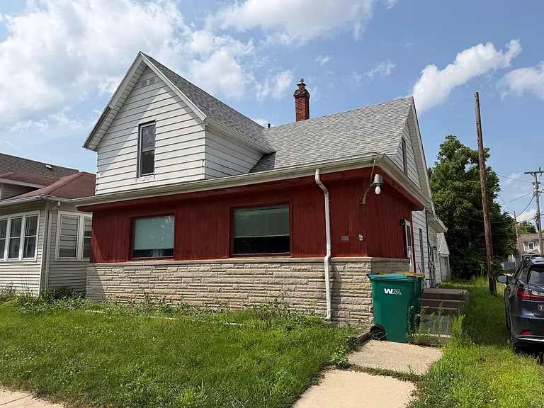 610 E Lawrence St — Photo 1