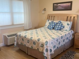 18 Ocean Blvd, Hampton, NH 03842