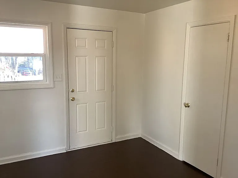 1004-1018 Fir Pl — Photo 11