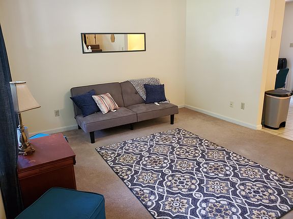 4th image of 6653 Bay Circle Dr