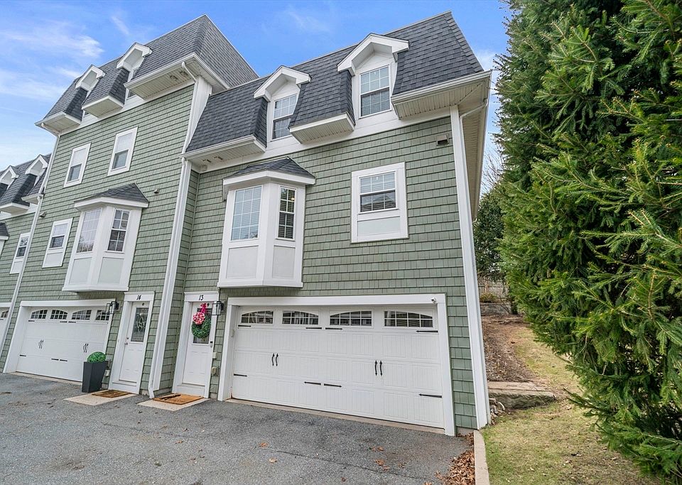 1st image of 580 Quarry St Unit 13