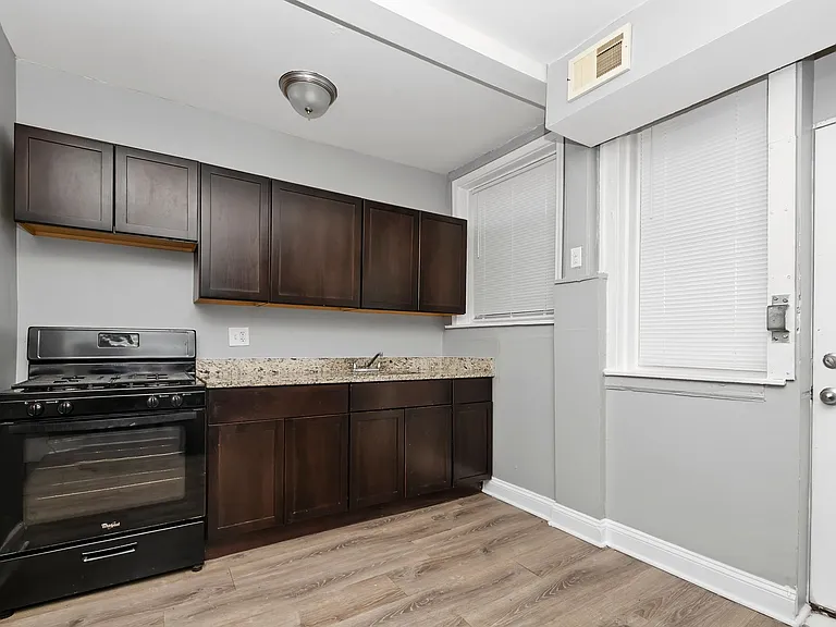 1215 E 72nd St — Photo 15