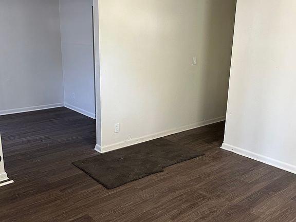 4th image of 1742 W 6th St