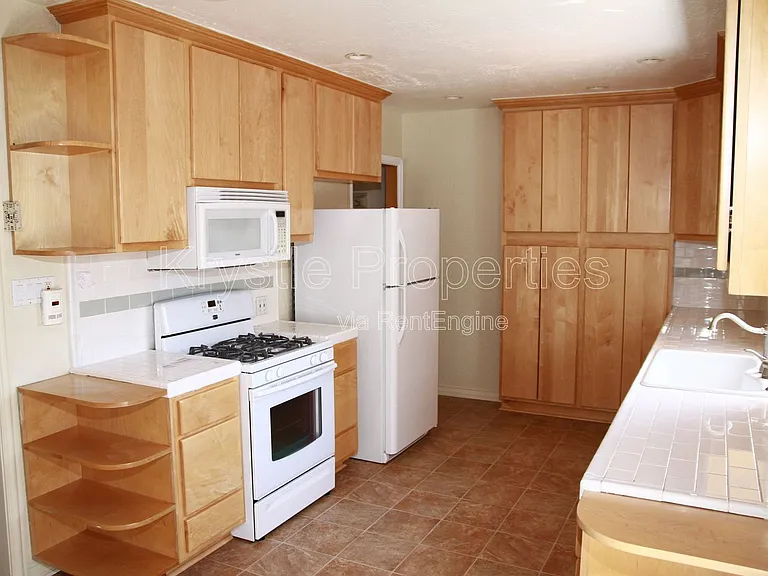 271 Viewmont Ave — Photo 7