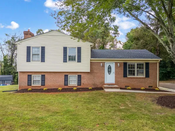 150 Glenwood Dr, Madison Heights, VA 24572