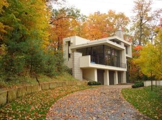 7510 Frontier Trl, Chanhassen, MN 55317